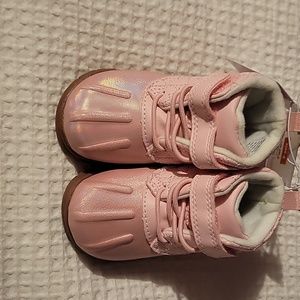 Carter's just one you baby girls Angel sneakers -pink 4